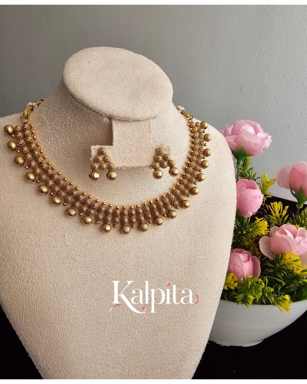 Suvarna Laya Necklace